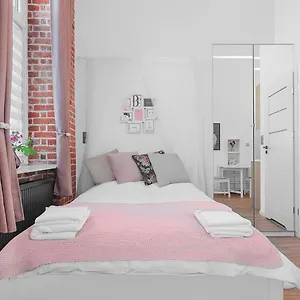 Princess Dream In The Heart Of Polonia